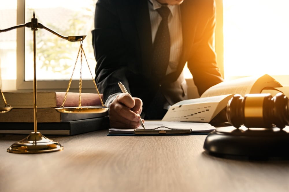 Why you should hire an attorney to incorporate a business